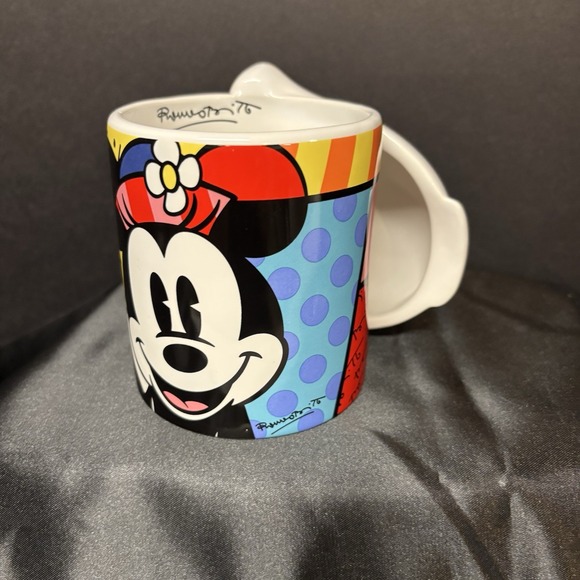 Minnie Mouse 3D Glove Mug by Romero Britto Retro Mint - Picture 1 of 6